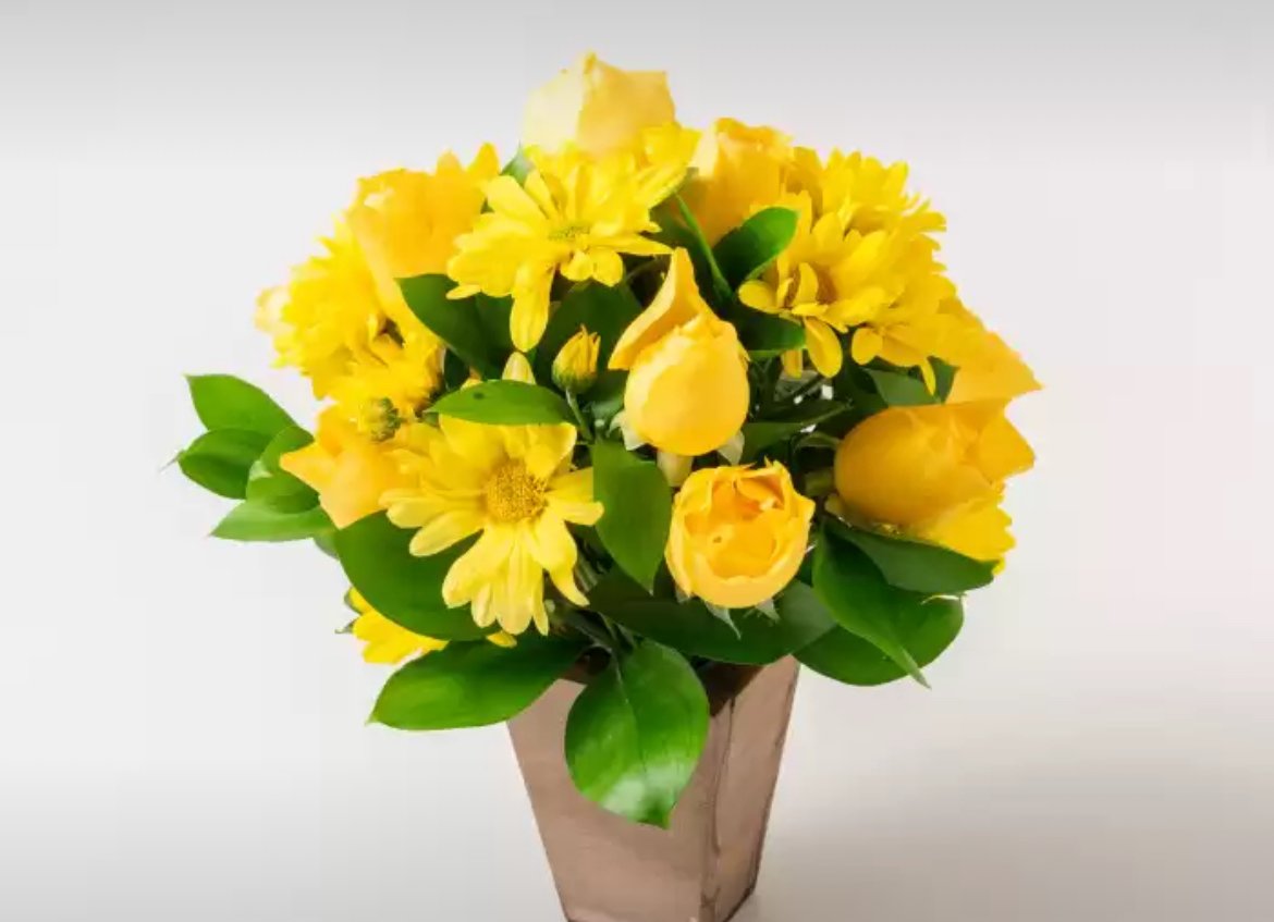 IMG_3642.jpeg Arranjo de Margaridas e Rosas Amarelas - Imagem 1